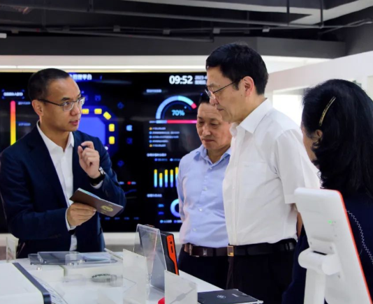 深圳市工商聯(lián)領導調研考察雄帝科技